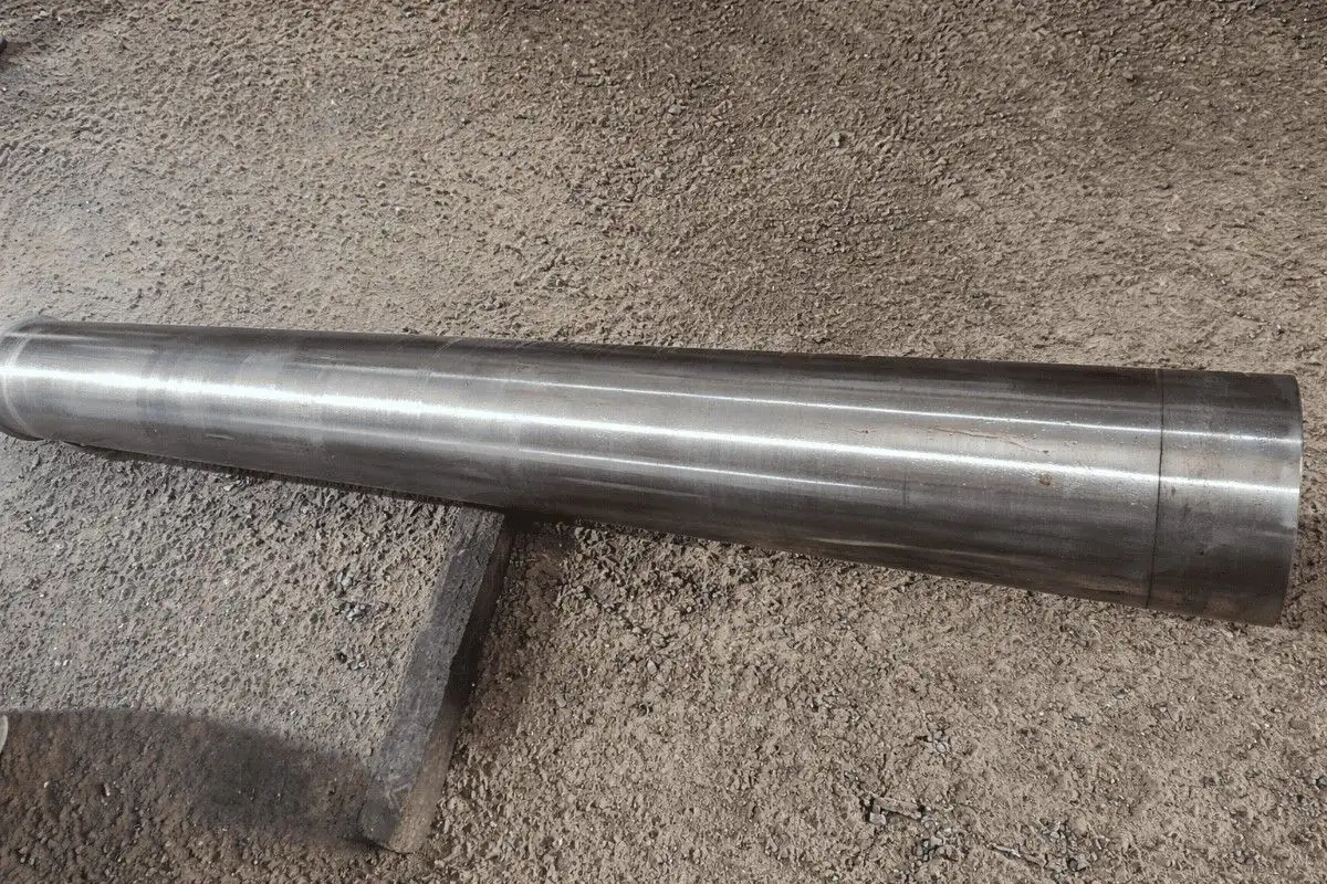 heavy duty forged shaft for cement plant oil and gas and gearbox and rolling mills applications